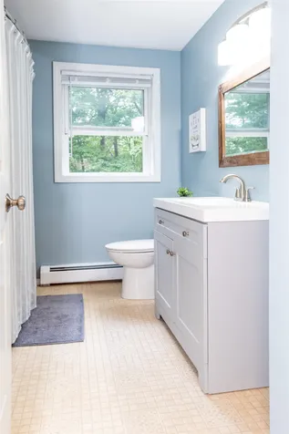18 Hickory Way Strafford NH 03884