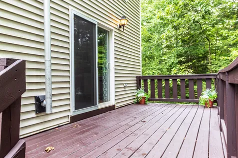 18 Hickory Way Strafford NH 03884