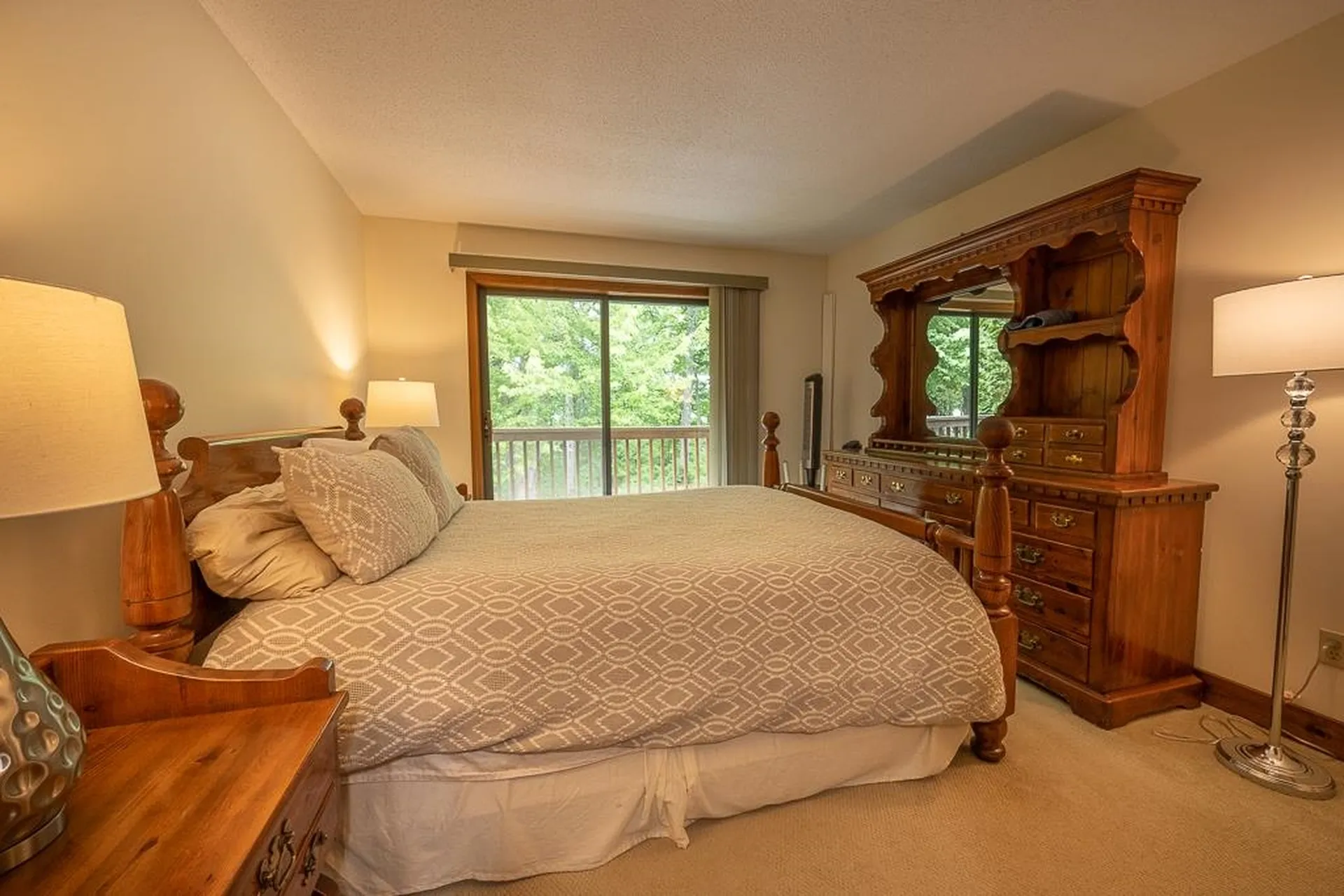 860 Murphy's Road Hartford VT 05059
