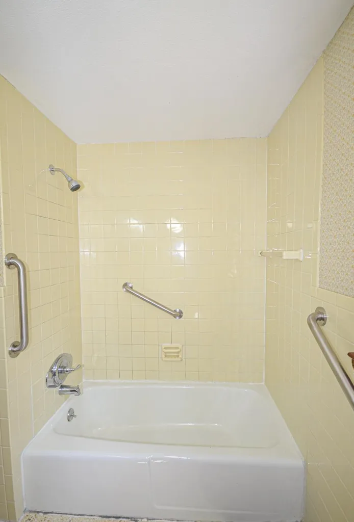 9 Spruce Street Merrimack NH 03054