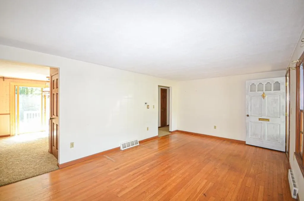 9 Spruce Street Merrimack NH 03054