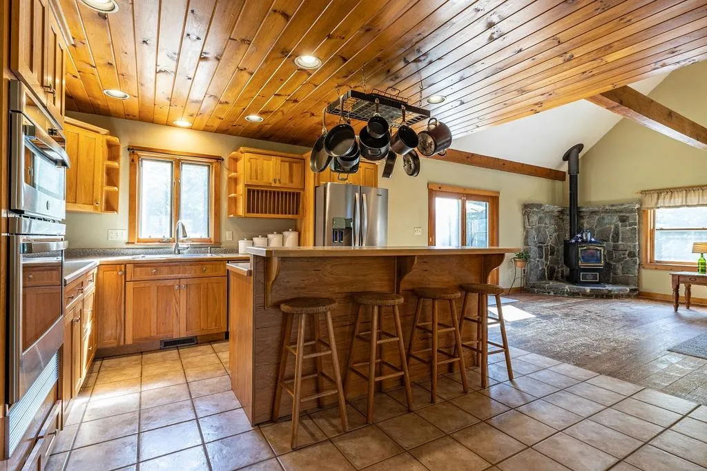 1066 Gorham Pond Road Dunbarton NH 03046