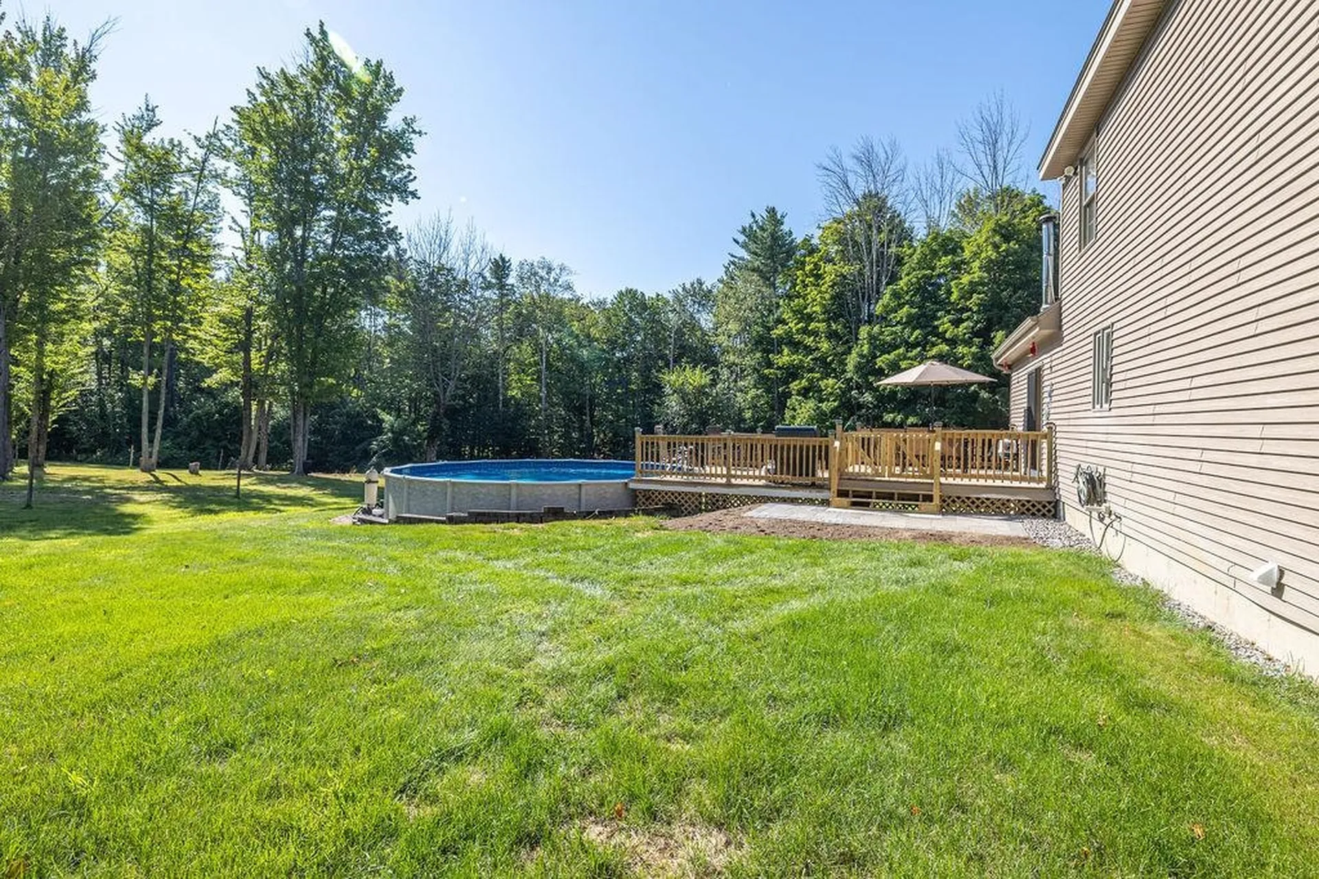1066 Gorham Pond Road Dunbarton NH 03046