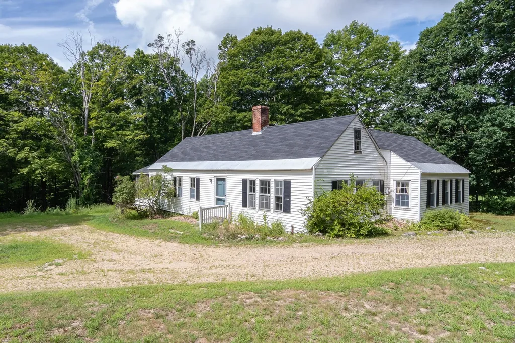 283 Meredith Neck Road Meredith NH 03253