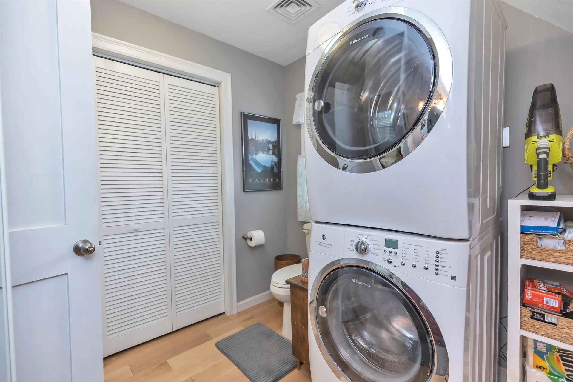 15 Orchard Street Auburn NH 03032