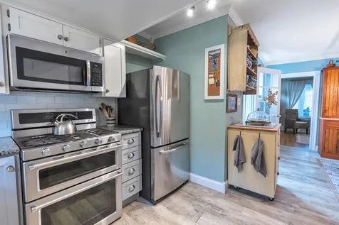 15 Orchard Street Auburn NH 03032