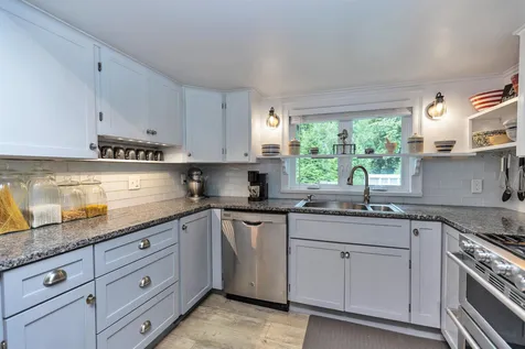 15 Orchard Street Auburn NH 03032