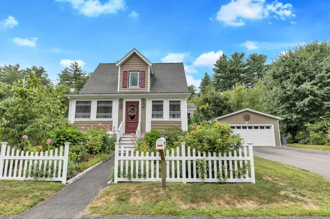 15 Orchard Street Auburn NH 03032