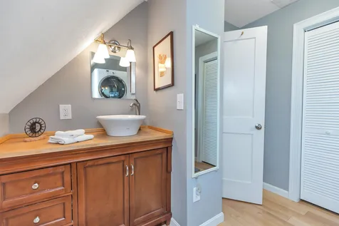 15 Orchard Street Auburn NH 03032