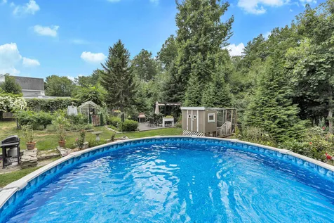 15 Orchard Street Auburn NH 03032