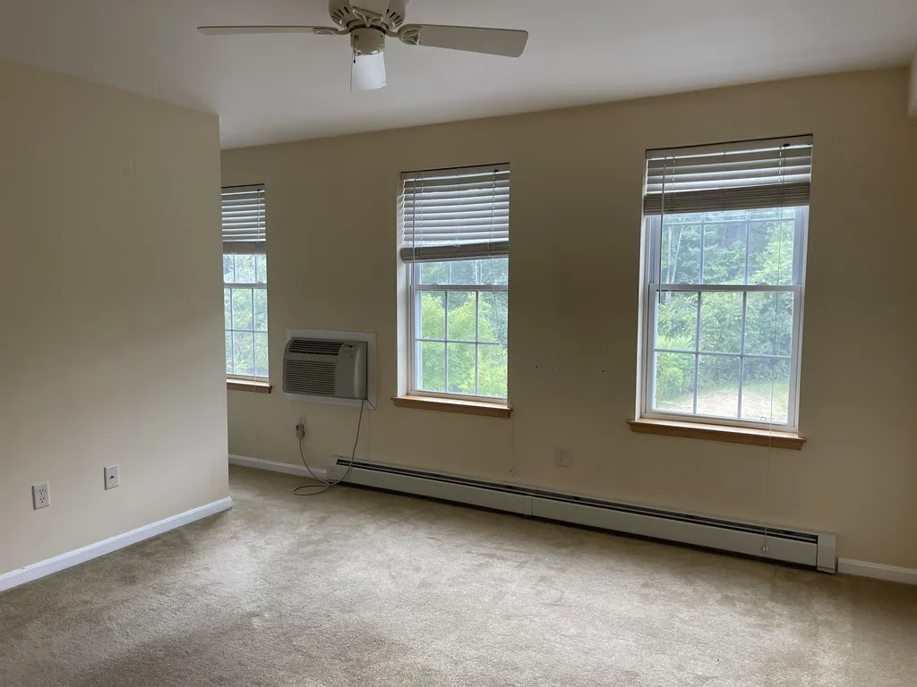 86 Barrister Drive Hartford VT 05001