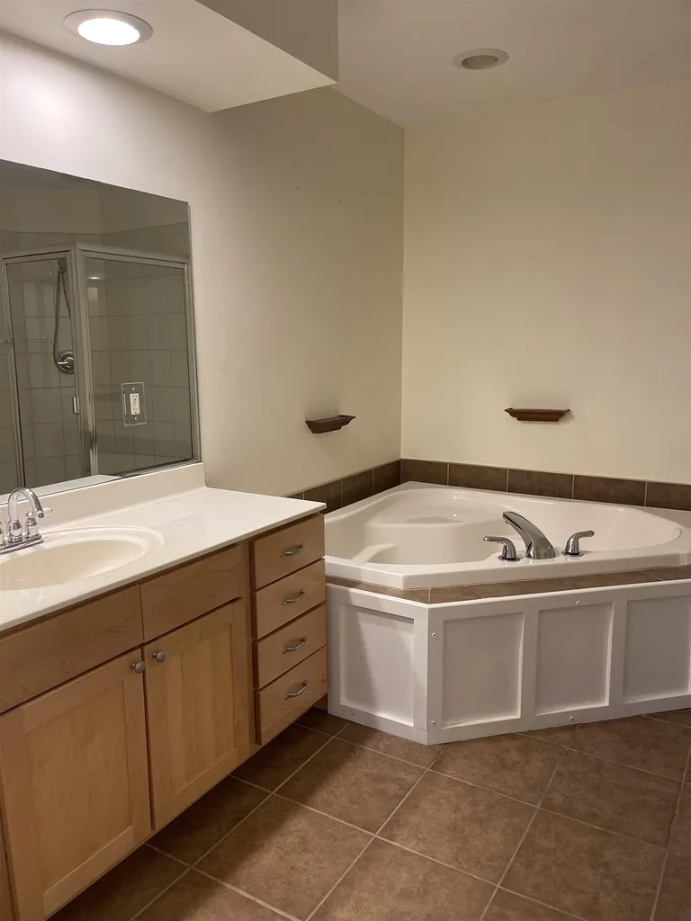 86 Barrister Drive Hartford VT 05001