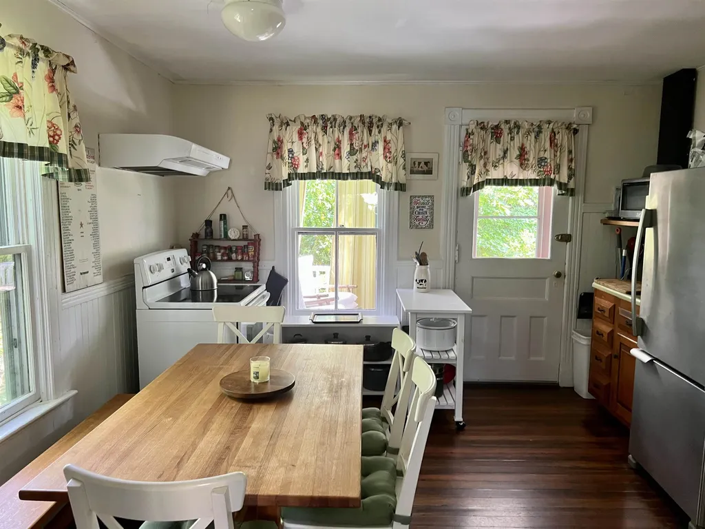 78 Franklin Road Manchester VT 05254