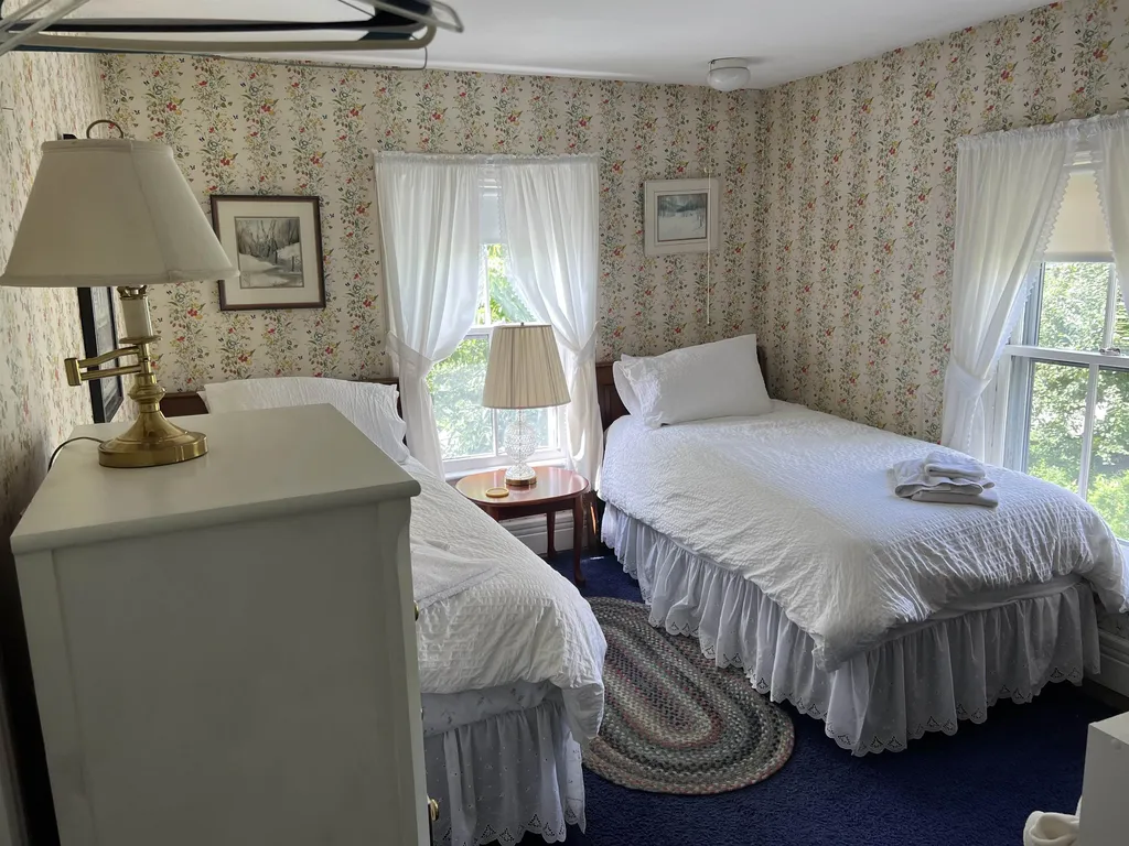78 Franklin Road Manchester VT 05254