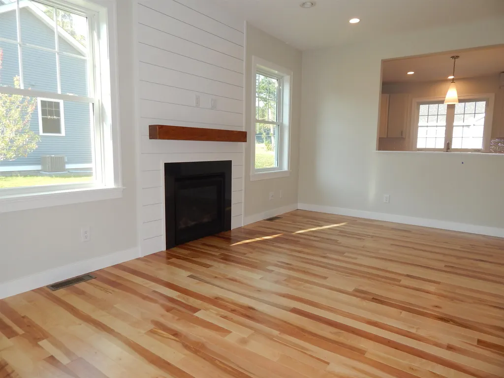 18 Rose Fountain Lane Hampton NH 03842