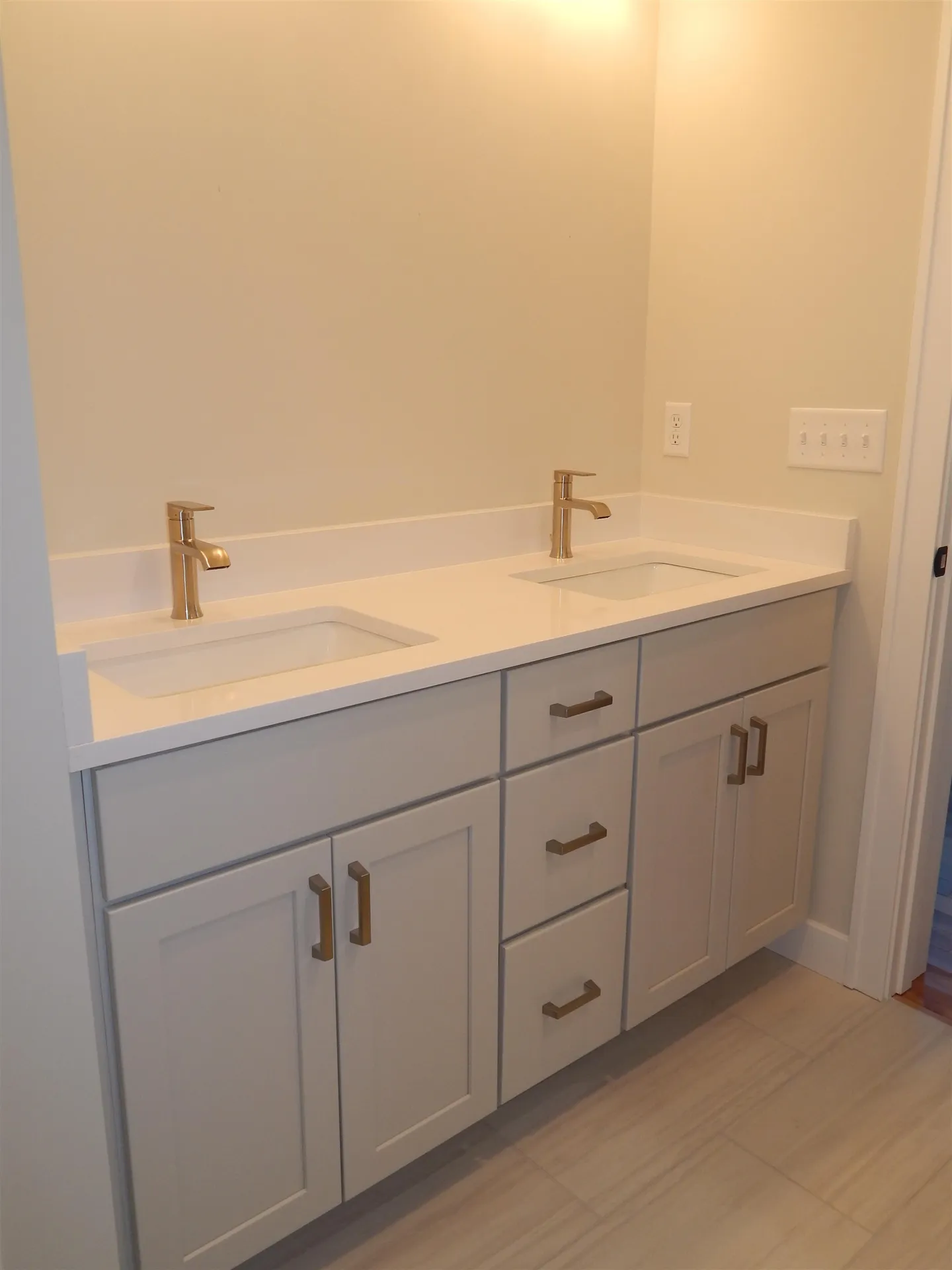 18 Rose Fountain Lane Hampton NH 03842