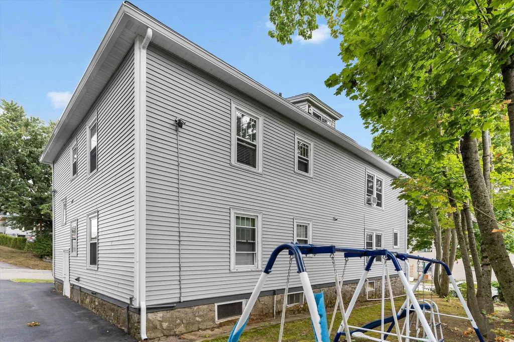 566 Amherst Street Manchester NH 03104
