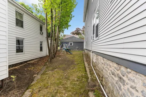 566 Amherst Street Manchester NH 03104