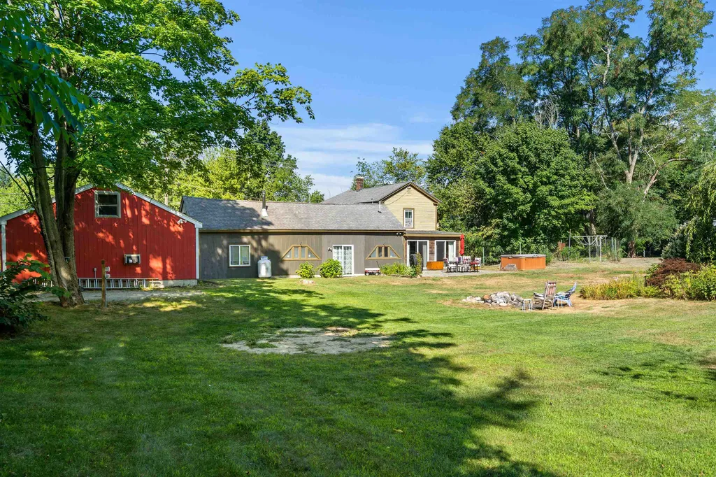 82 High Range Road Londonderry NH 03053