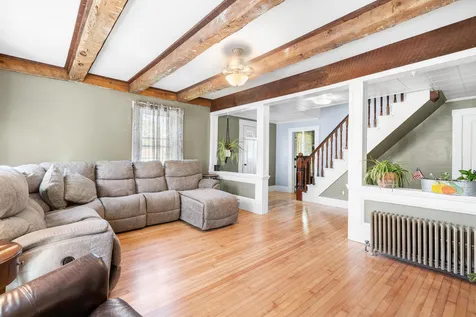 82 High Range Road Londonderry NH 03053
