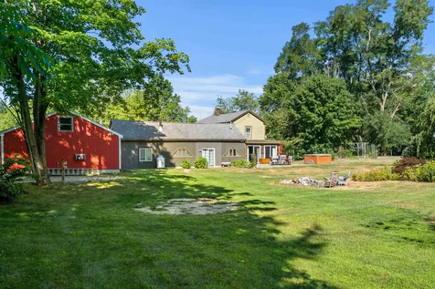 82 High Range Road Londonderry NH 03053