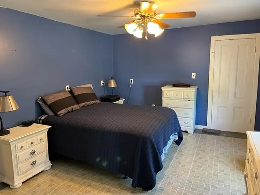 17 Elm Street Farmington NH 03835