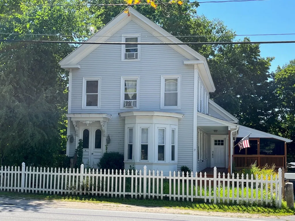 17 Elm Street Farmington NH 03835