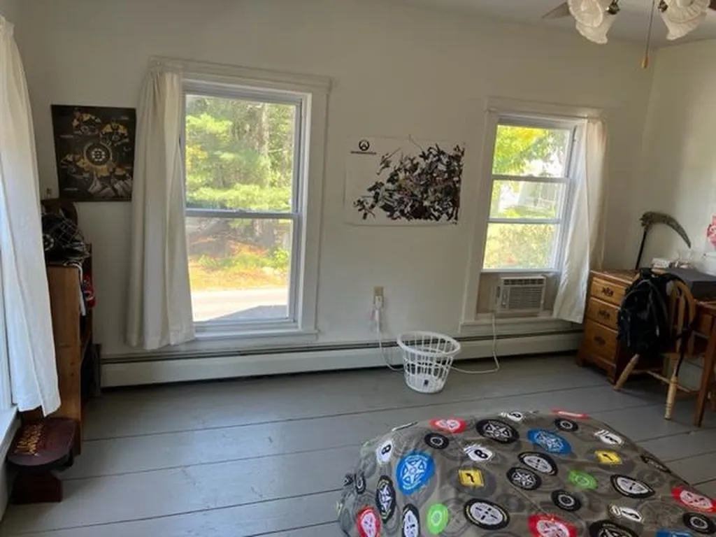 17 Elm Street Farmington NH 03835