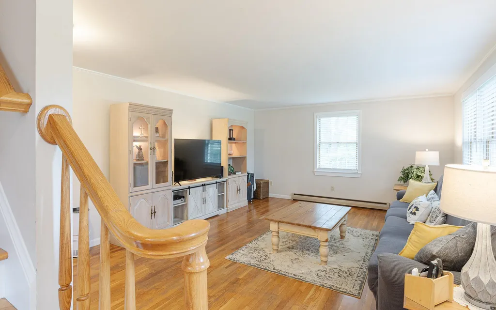 8 Dearborn Circle Walpole NH 03608