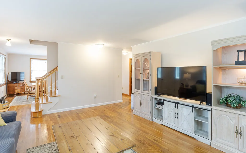 8 Dearborn Circle Walpole NH 03608