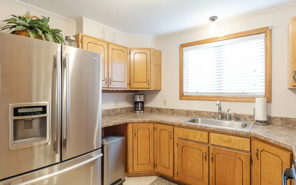 8 Dearborn Circle Walpole NH 03608