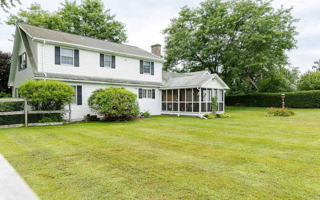 8 Dearborn Circle Walpole NH 03608
