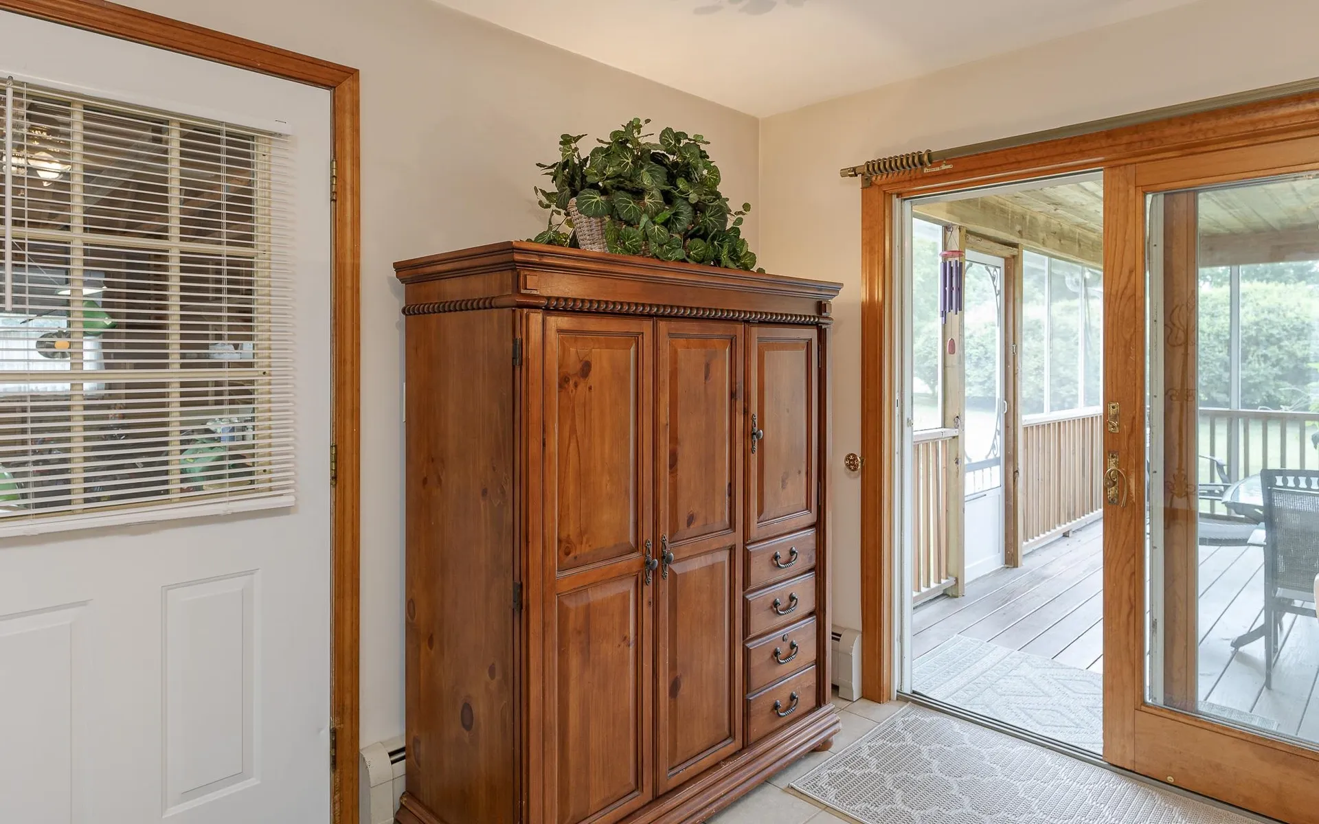 8 Dearborn Circle Walpole NH 03608