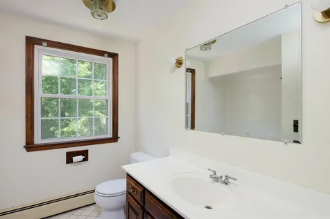 16 Country Club Lane Plaistow NH 03865