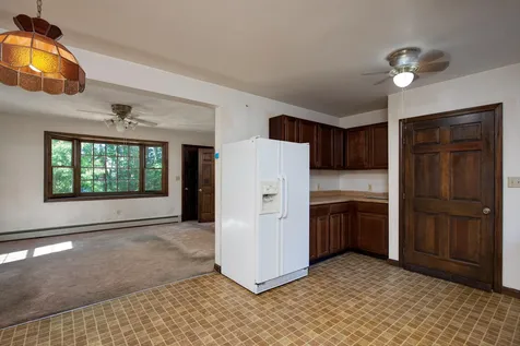16 Country Club Lane Plaistow NH 03865