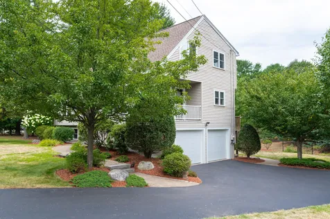 21 Settlement Way Nashua NH 03062