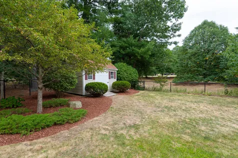 21 Settlement Way Nashua NH 03062