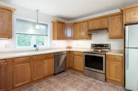 21 Settlement Way Nashua NH 03062