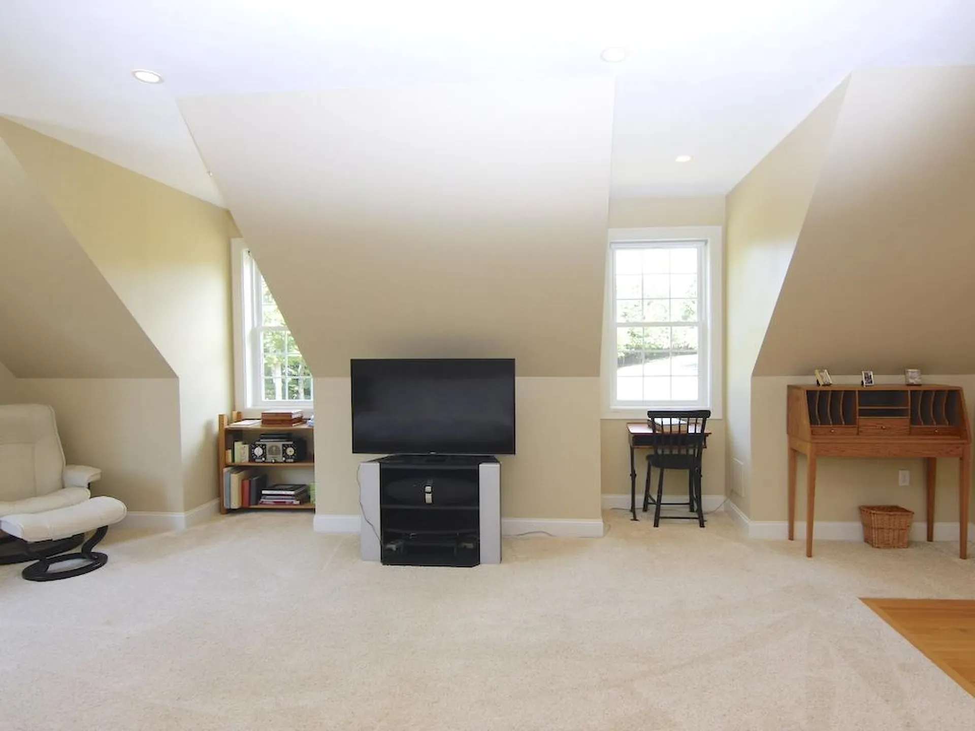 27 Wolfs Way Jaffrey NH 03452