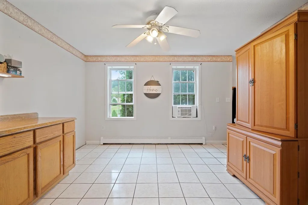 25 Longwood Avenue Londonderry NH 03053