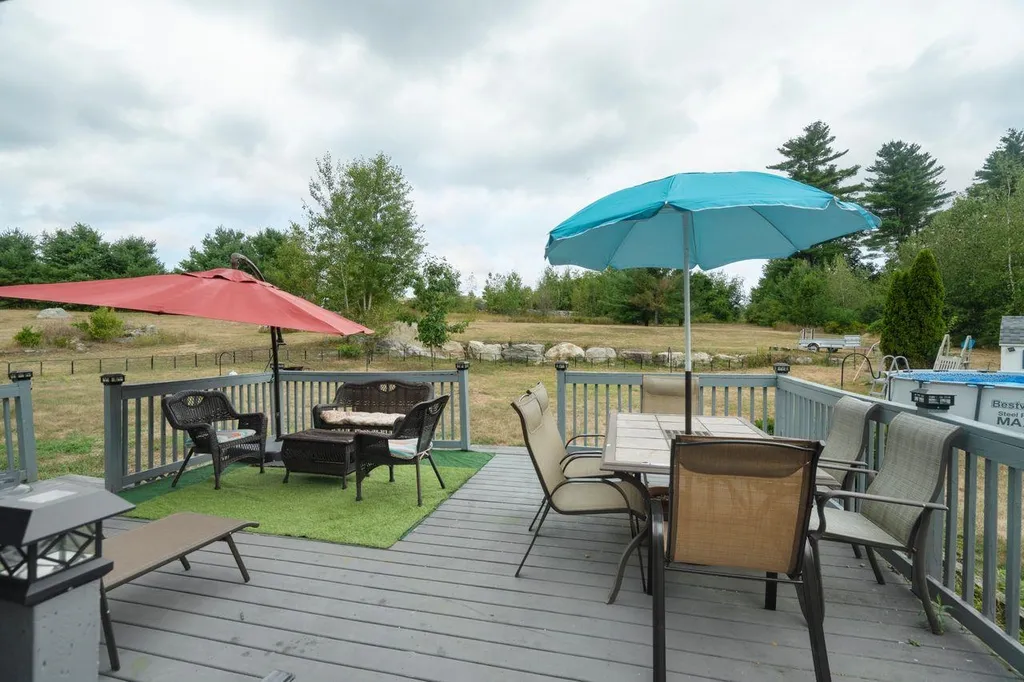 25 Longwood Avenue Londonderry NH 03053