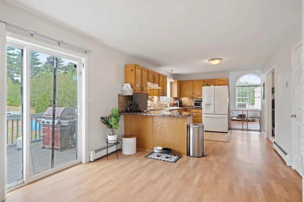 25 Longwood Avenue Londonderry NH 03053
