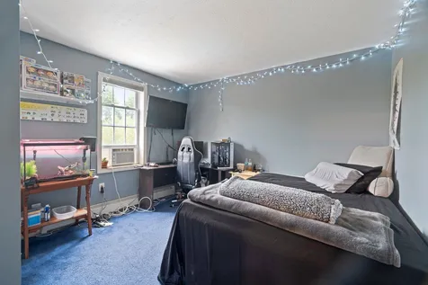 25 Longwood Avenue Londonderry NH 03053