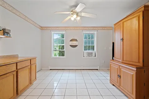 25 Longwood Avenue Londonderry NH 03053