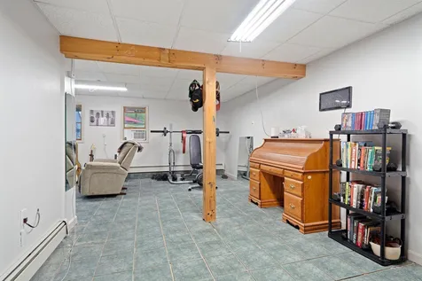 25 Longwood Avenue Londonderry NH 03053