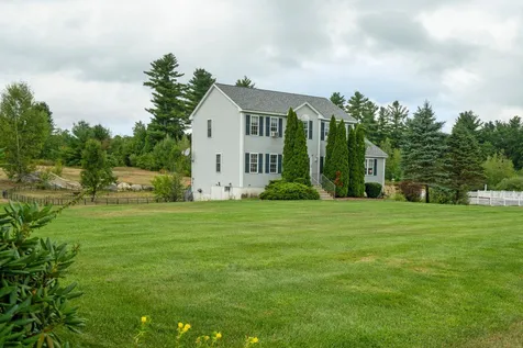 25 Longwood Avenue Londonderry NH 03053