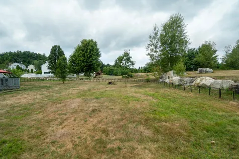 25 Longwood Avenue Londonderry NH 03053