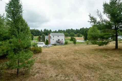 25 Longwood Avenue Londonderry NH 03053