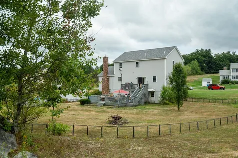 25 Longwood Avenue Londonderry NH 03053
