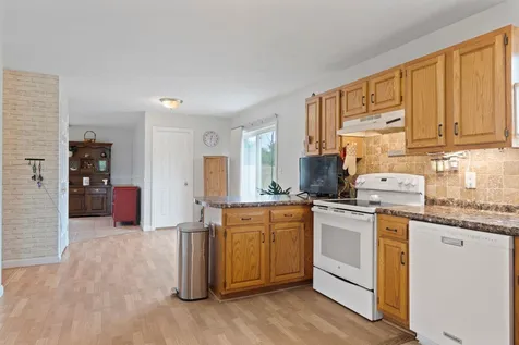 25 Longwood Avenue Londonderry NH 03053